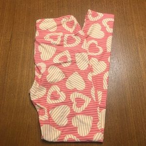 NWT OS Lularoe Valentine’s Leggings!! 😍💕